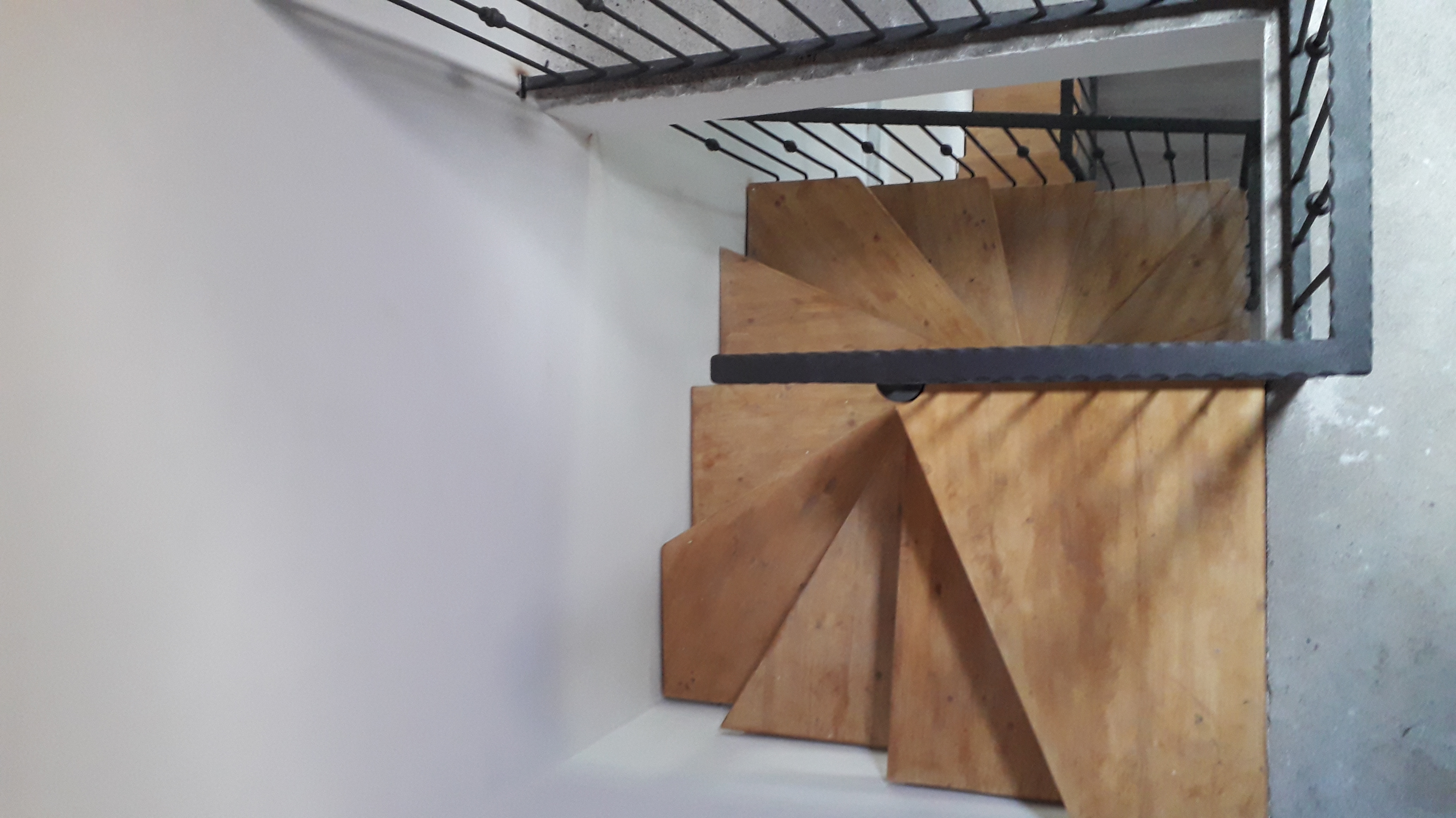 metalweldings di annibale di ciero scale a chiocciola in metallo e legno