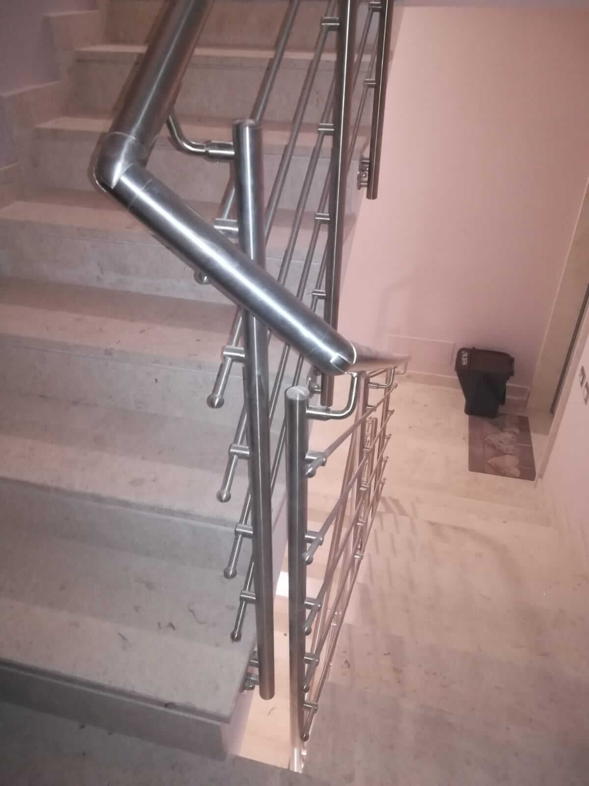 metalweldings di annibale di ciero scale poggiamano curvato
