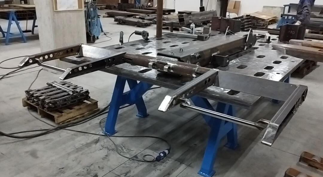carpenteria meccanica metal weldings assemblaggio ganci